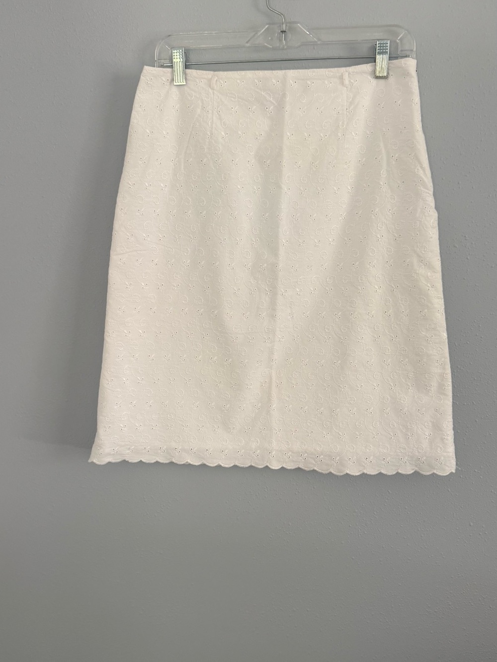 Simons White Eyelet Pencil Skirt with Scalloped Hem